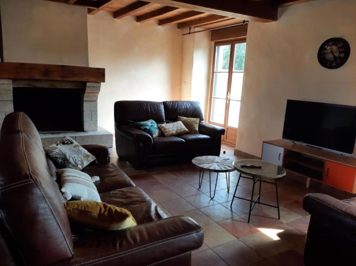 Longere Familiale Villa Melesse Kültér fotó